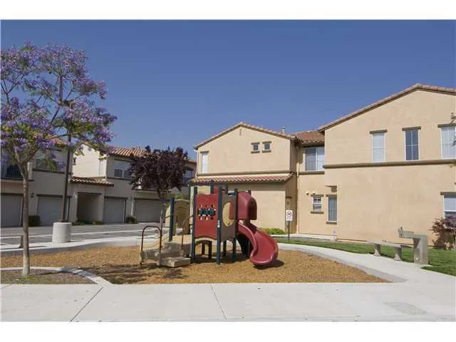 642 Sumner 4, Oceanside, California 92058