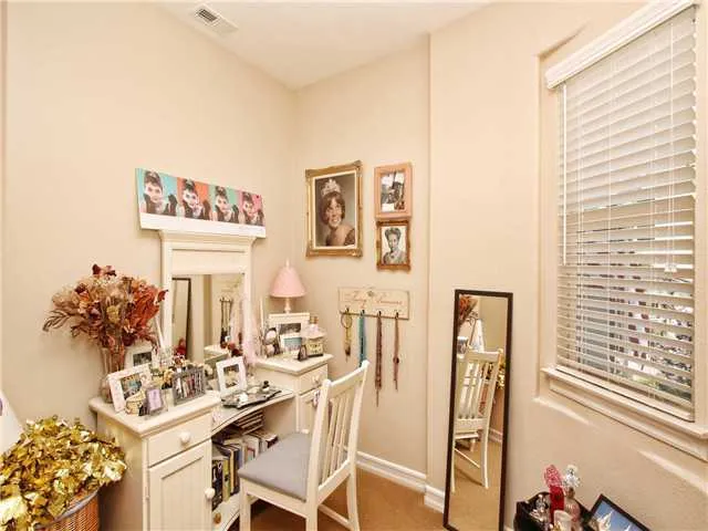 Turret area of front bedroom