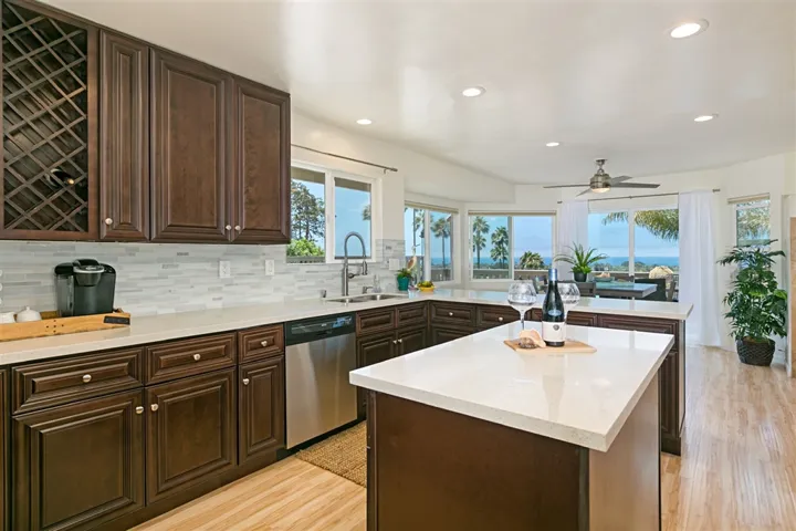 1624 Gascony Road, Encinitas, California 92024