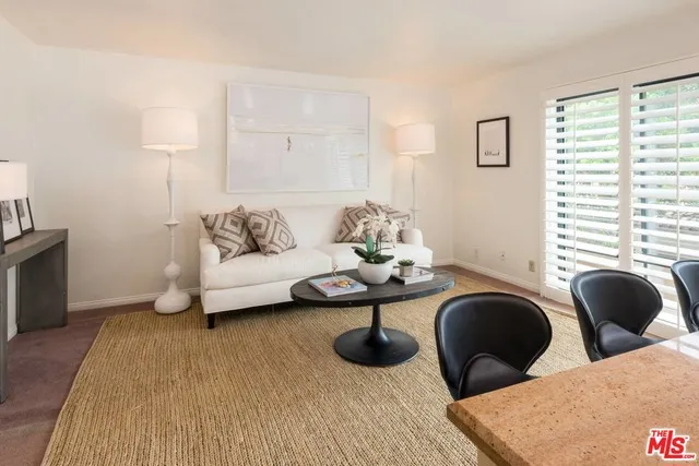 323 San Vicente 13, Santa Monica, California 90402