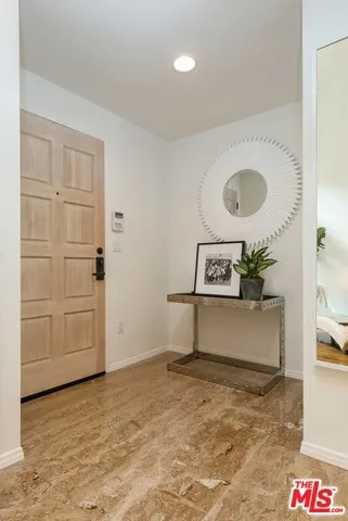 323 San Vicente 13, Santa Monica, California 90402