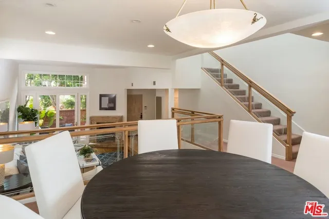 323 San Vicente 13, Santa Monica, California 90402
