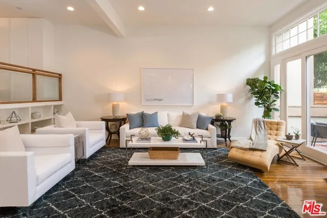 323 San Vicente 13, Santa Monica, California 90402