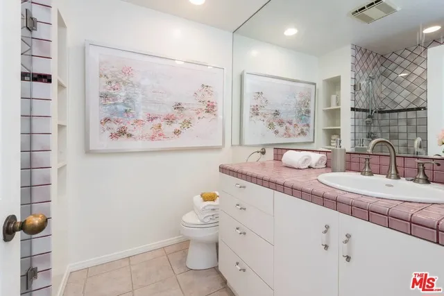 323 San Vicente 13, Santa Monica, California 90402
