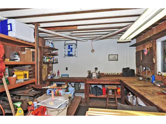 Large workshop just off the back yard