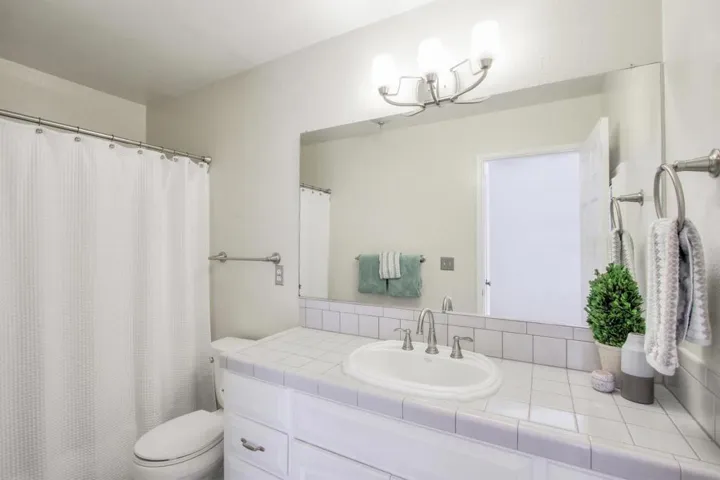 1919 Alameda De Las Pulgas 70, San Mateo, California 94403