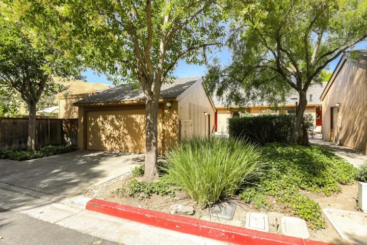 116 La Quebrada Way, San Jose, California 95127