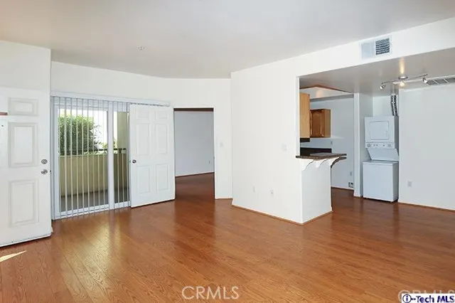 300 E Providencia Avenue 107, Burbank, California 91502