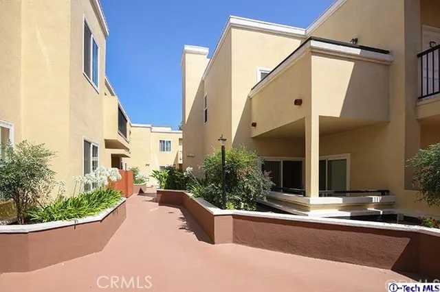 300 E Providencia Avenue 107, Burbank, California 91502