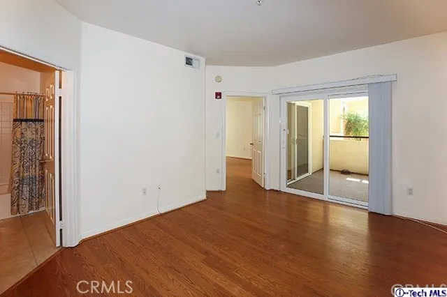 300 E Providencia Avenue 107, Burbank, California 91502
