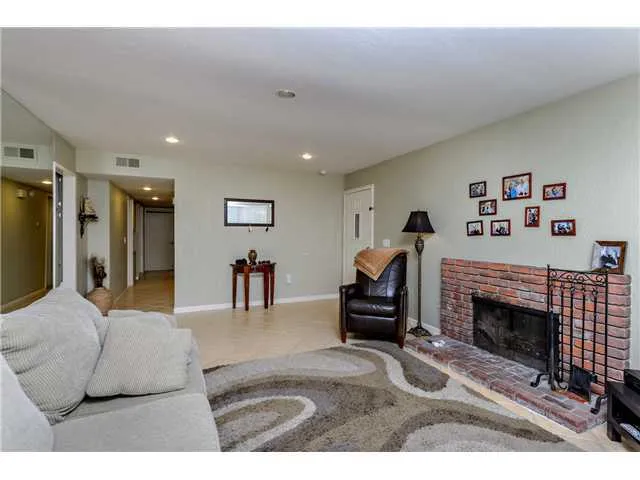 2711 Abejorro Street, Carlsbad, California 92009