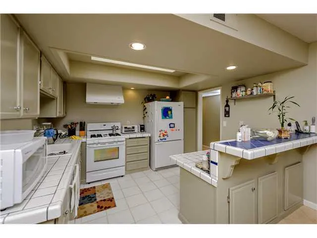 2711 Abejorro Street, Carlsbad, California 92009