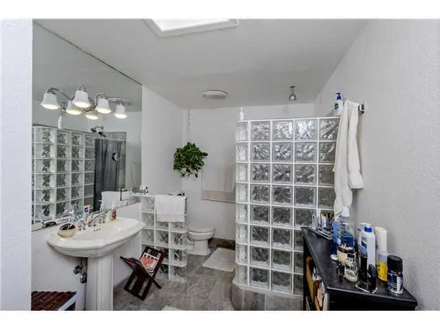 2711 Abejorro Street, Carlsbad, California 92009