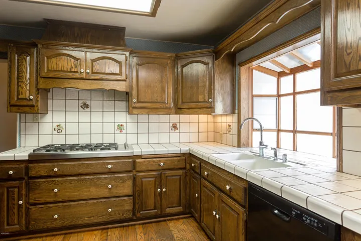 24445 Arcadia Kitchen #2