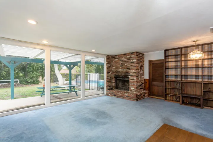 24445 Arcadia Family Room