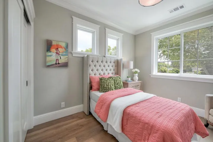 456 Farley Street, Mountain View, California 94043