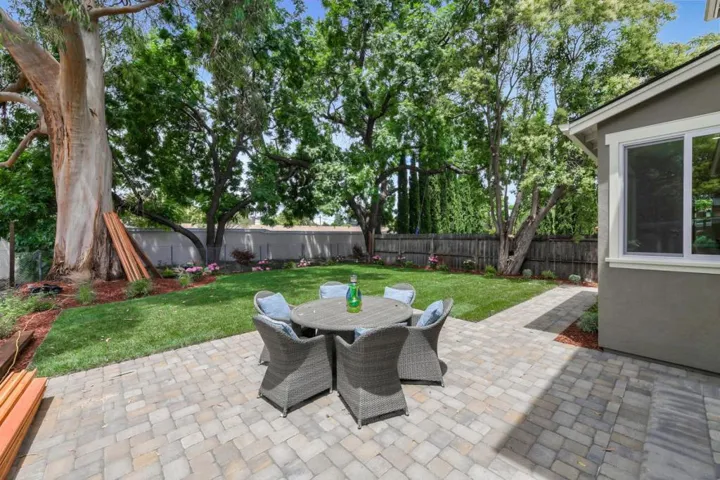 456 Farley Street, Mountain View, California 94043