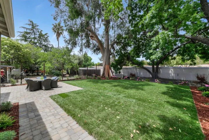 456 Farley Street, Mountain View, California 94043