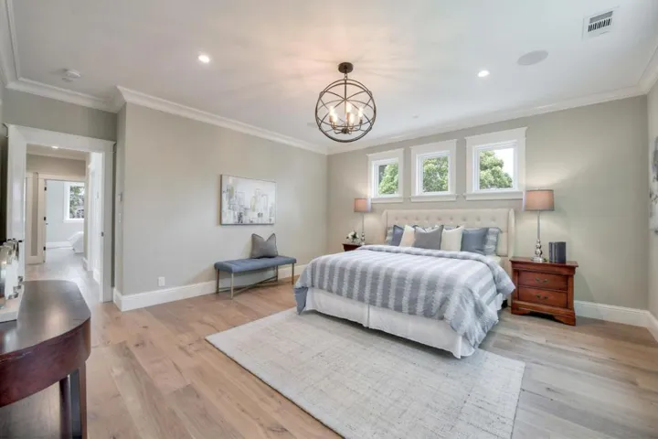 456 Farley Street, Mountain View, California 94043