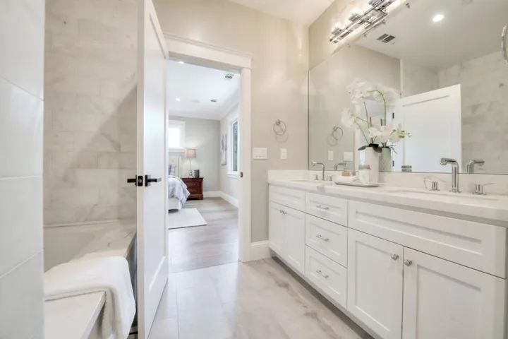 456 Farley Street, Mountain View, California 94043