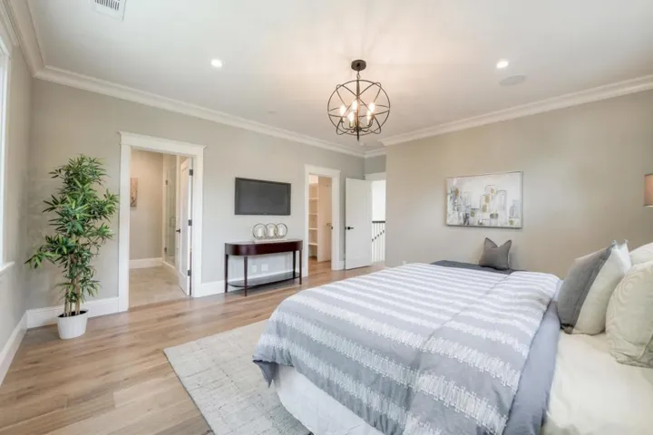 456 Farley Street, Mountain View, California 94043