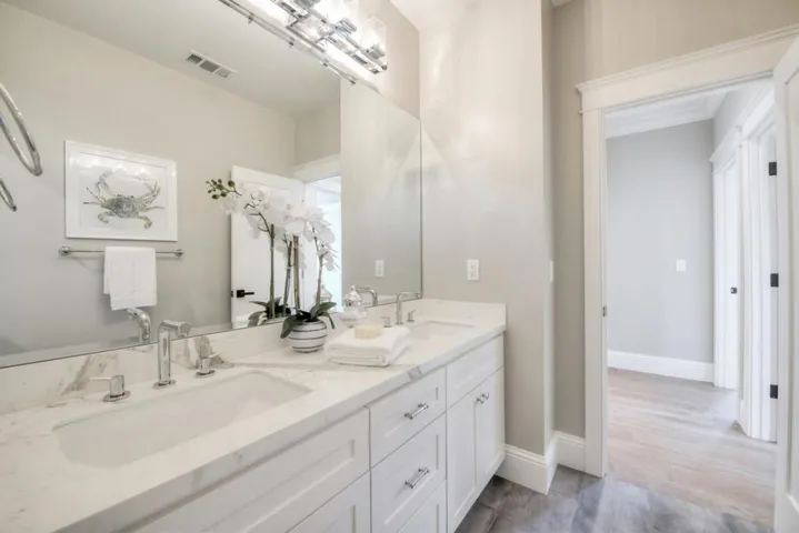 456 Farley Street, Mountain View, California 94043