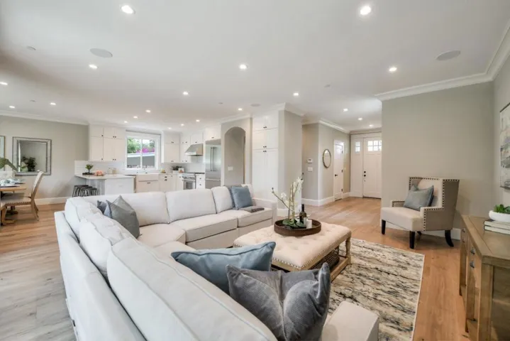 456 Farley Street, Mountain View, California 94043