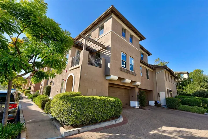 2702 Piantino Circle, San Diego, California 92108