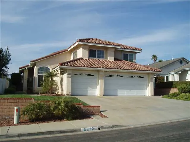 8872 Calle Tragar, San Diego, California 92129