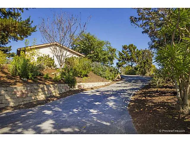 2210 Whisper Wind Lane, Encinitas, California 92024