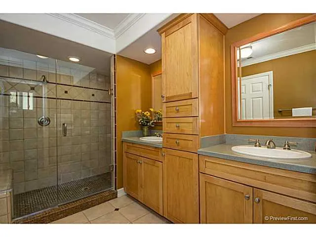 2210 Whisper Wind Lane, Encinitas, California 92024