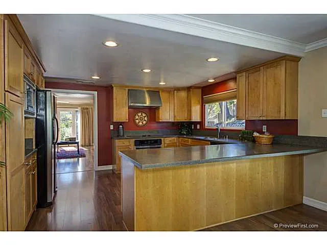2210 Whisper Wind Lane, Encinitas, California 92024