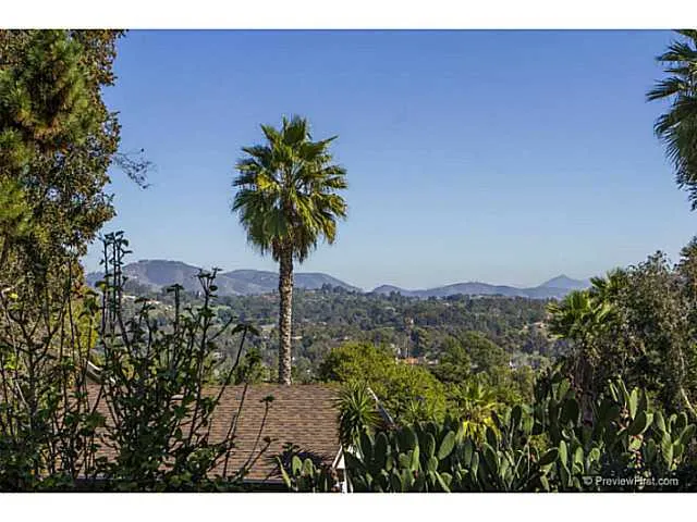 2210 Whisper Wind Lane, Encinitas, California 92024