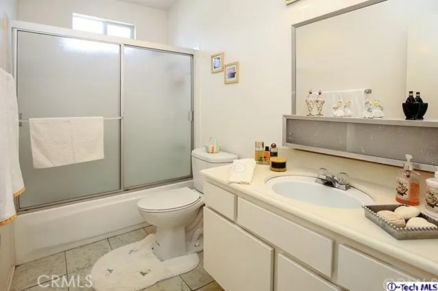 7901 Via Magdalena 30, Burbank, California 91504