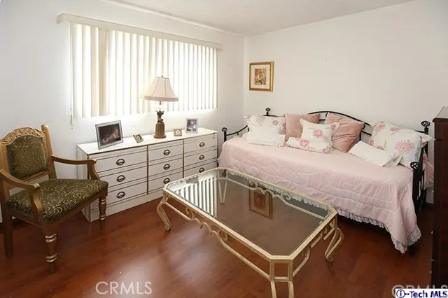 7901 Via Magdalena 30, Burbank, California 91504