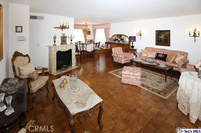 7901 Via Magdalena 30, Burbank, California 91504