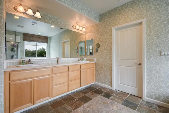7905 Spanish Oak Circle, Gilroy, California 95020