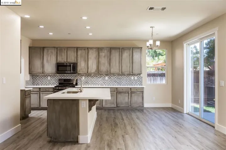 560 Young Dr, Brentwood, California 94513