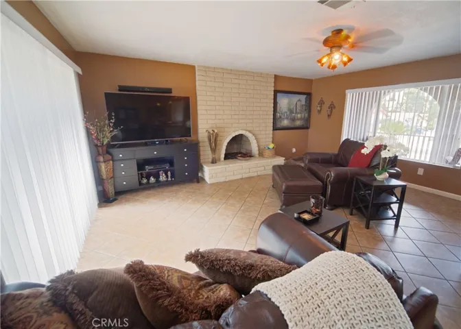 15039 Nottingham Way, Lake Elsinore, California 92530