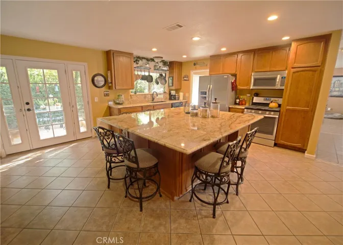 15039 Nottingham Way, Lake Elsinore, California 92530