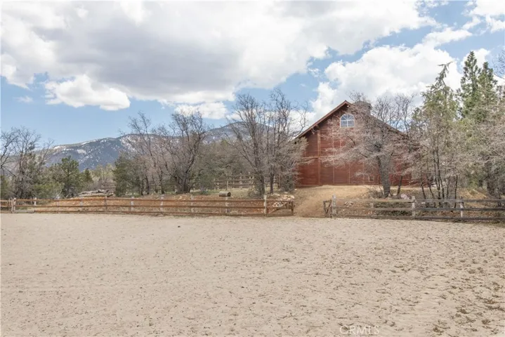 895 Needles Lane, Big Bear, California 92314