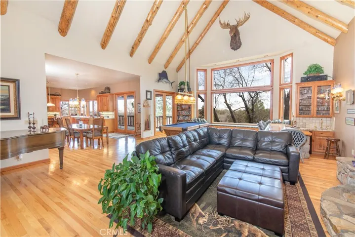 895 Needles Lane, Big Bear, California 92314