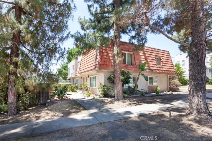 2226 Del Mar Road 3, Montrose, California 91020
