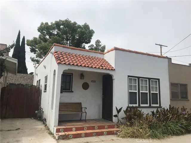 2634 E 11th Street, Long Beach, California 90804