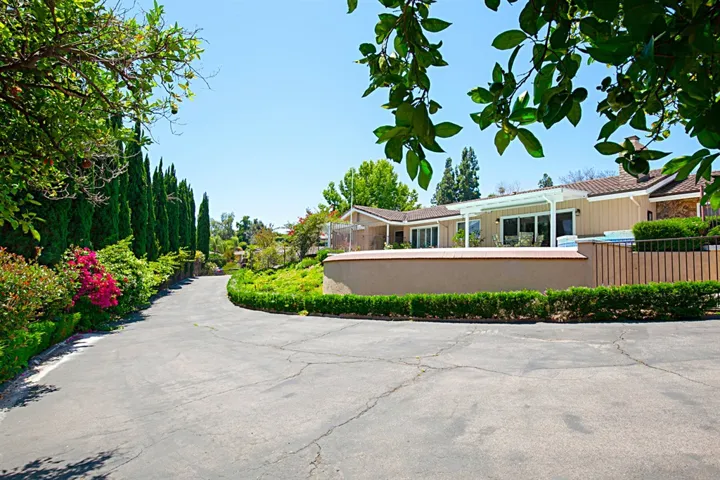 4885 Sunrise Valley Dr., El Cajon, California 92020