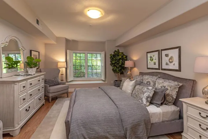 1 W Edith Avenue D126, Los Altos, California 94022