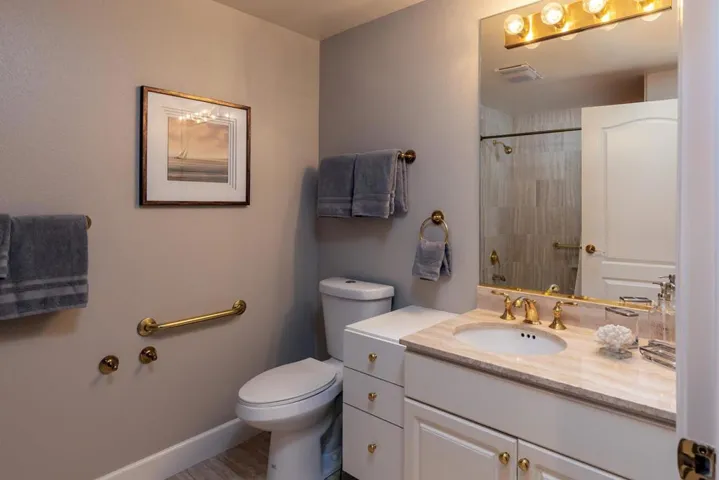 1 W Edith Avenue D126, Los Altos, California 94022