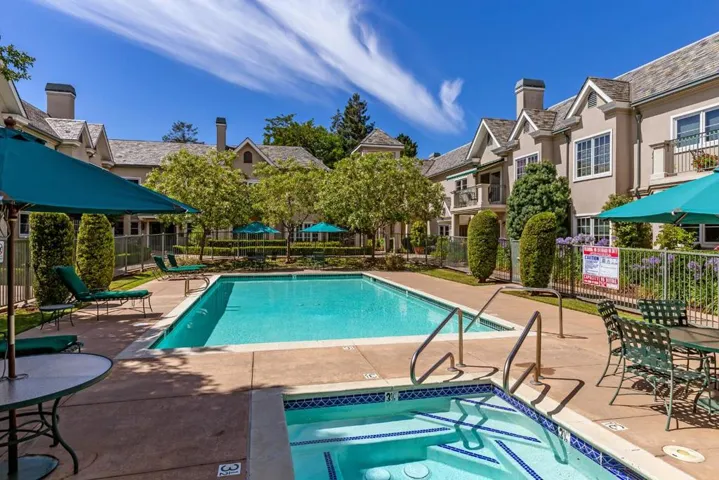 1 W Edith Avenue D126, Los Altos, California 94022