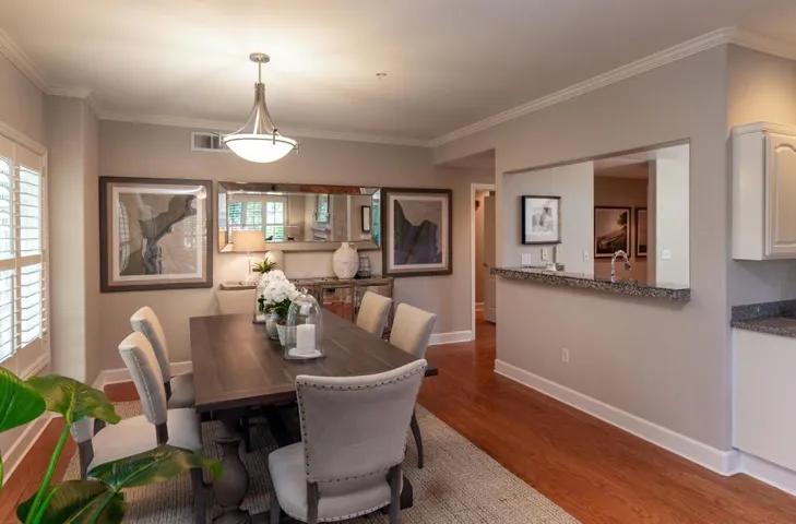 1 W Edith Avenue D126, Los Altos, California 94022