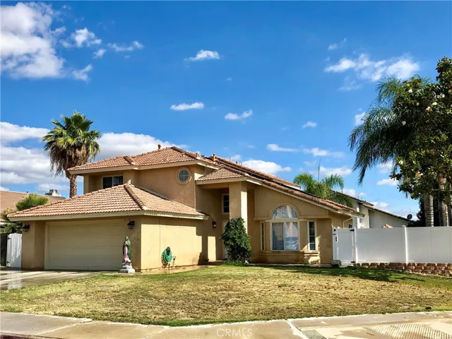 991 Peridot Avenue, Hemet, California 92543
